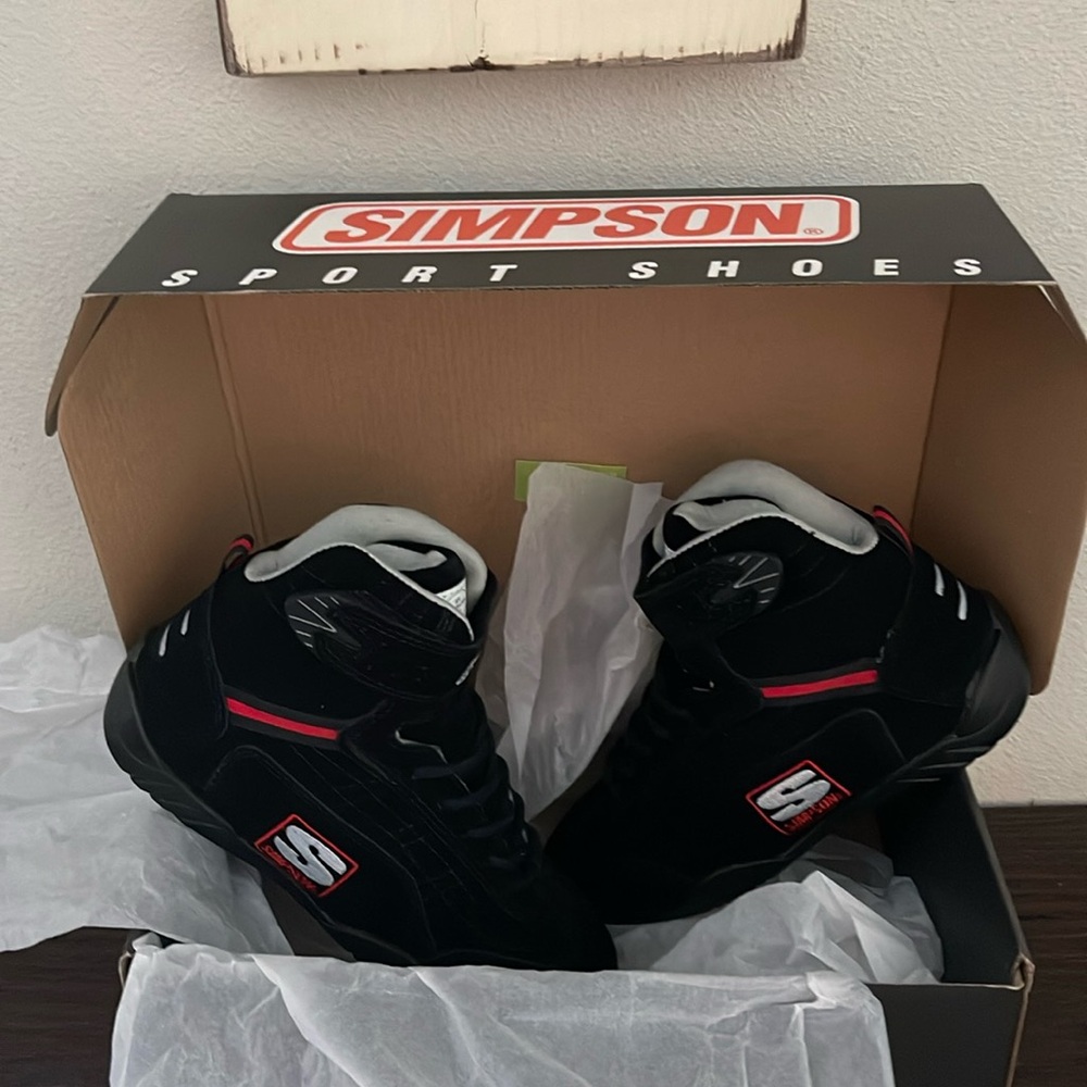 Simpson race shoes